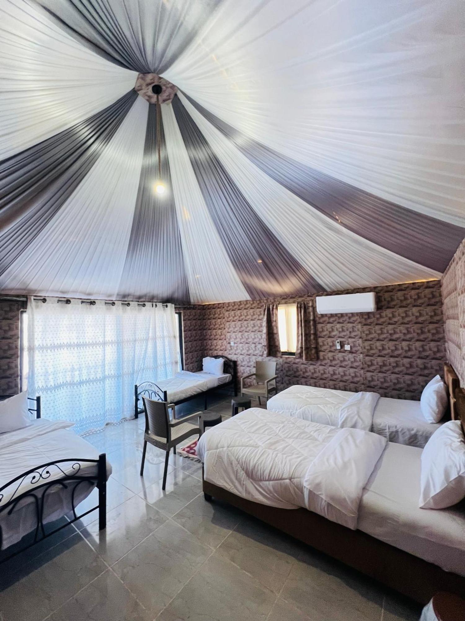 Апартаменти Abdullah Luxury Camp Ваді-Рам Екстер'єр фото