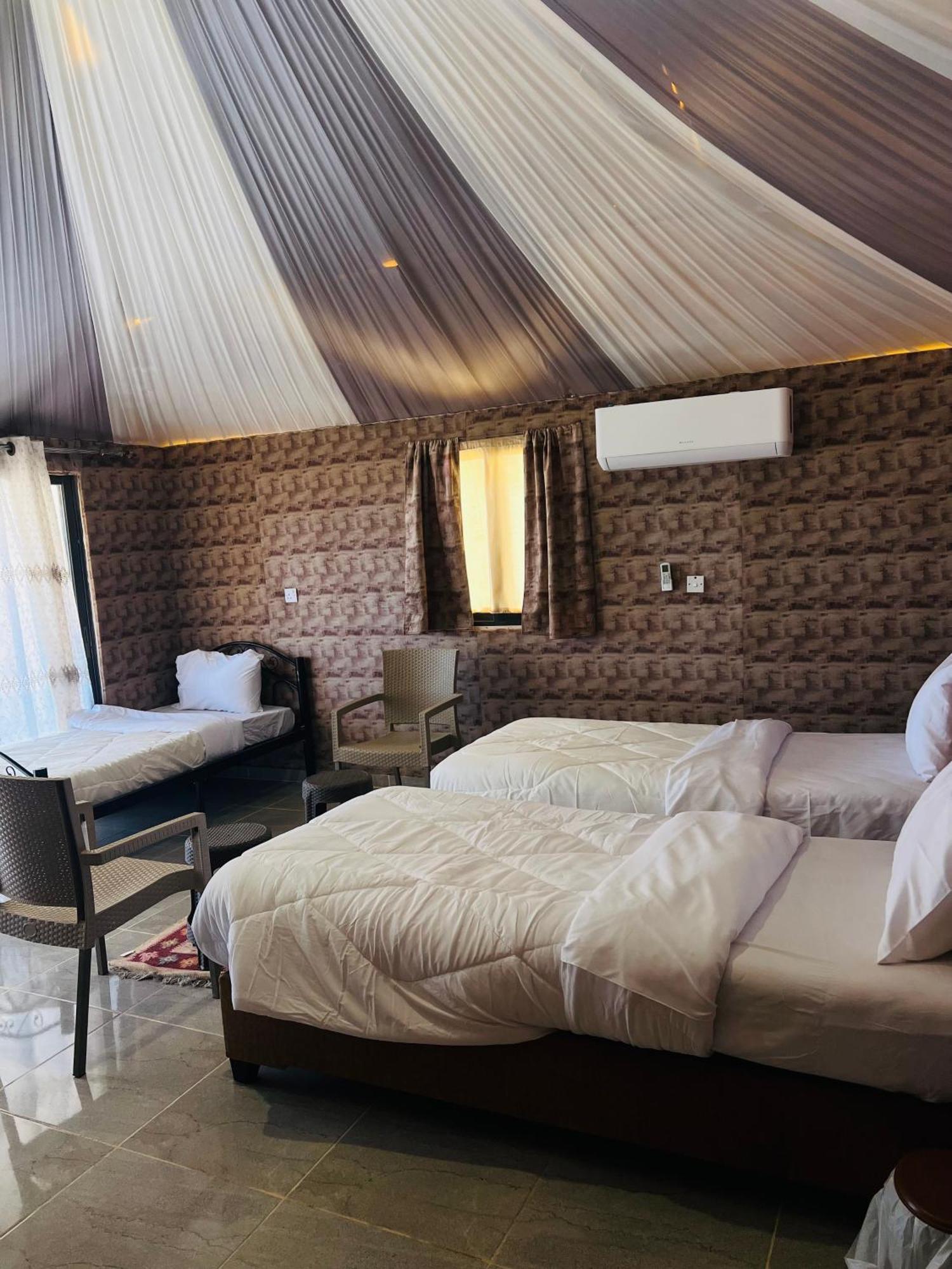 Апартаменти Abdullah Luxury Camp Ваді-Рам Екстер'єр фото